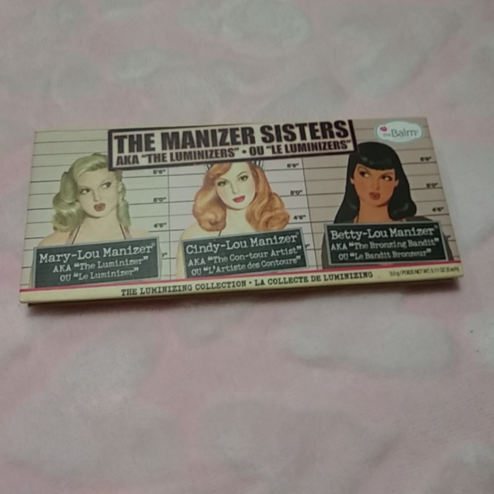 SOLD The balm manizer sisters highlighting trio